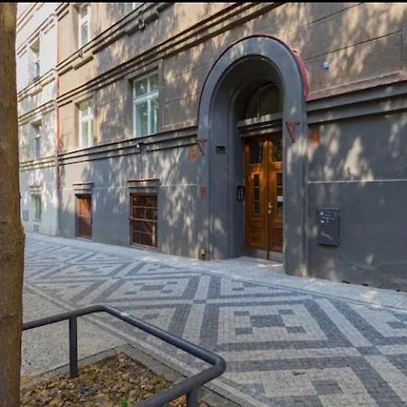 Lenka'S Cozy Red Studio + Lenka'S Cozy Gold Apartment Prague Exterior photo