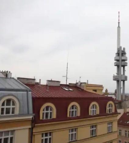 Lenka'S Cozy Red Studio + Lenka'S Cozy Gold Apartment Prague Exterior photo
